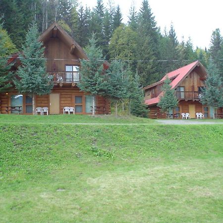 Helmcken Falls Lodge Cabin Rooms And Rv Park Клиъруотър Екстериор снимка