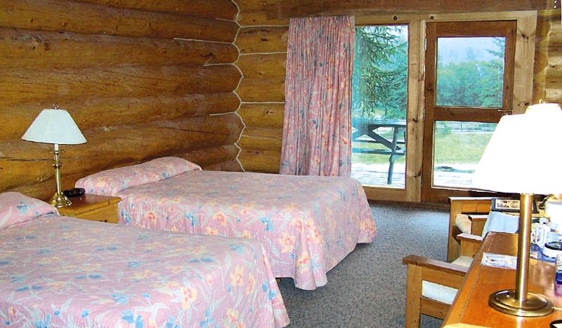 Helmcken Falls Lodge Cabin Rooms And Rv Park Клиъруотър Екстериор снимка